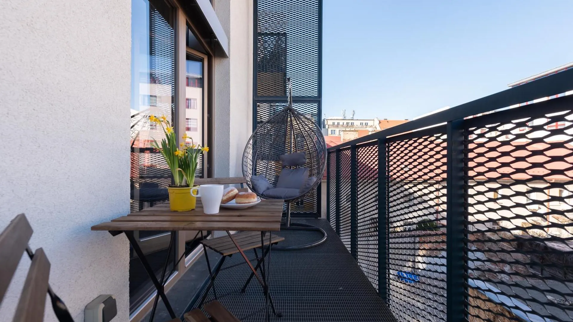 Loft Spacious Apartments In Praga