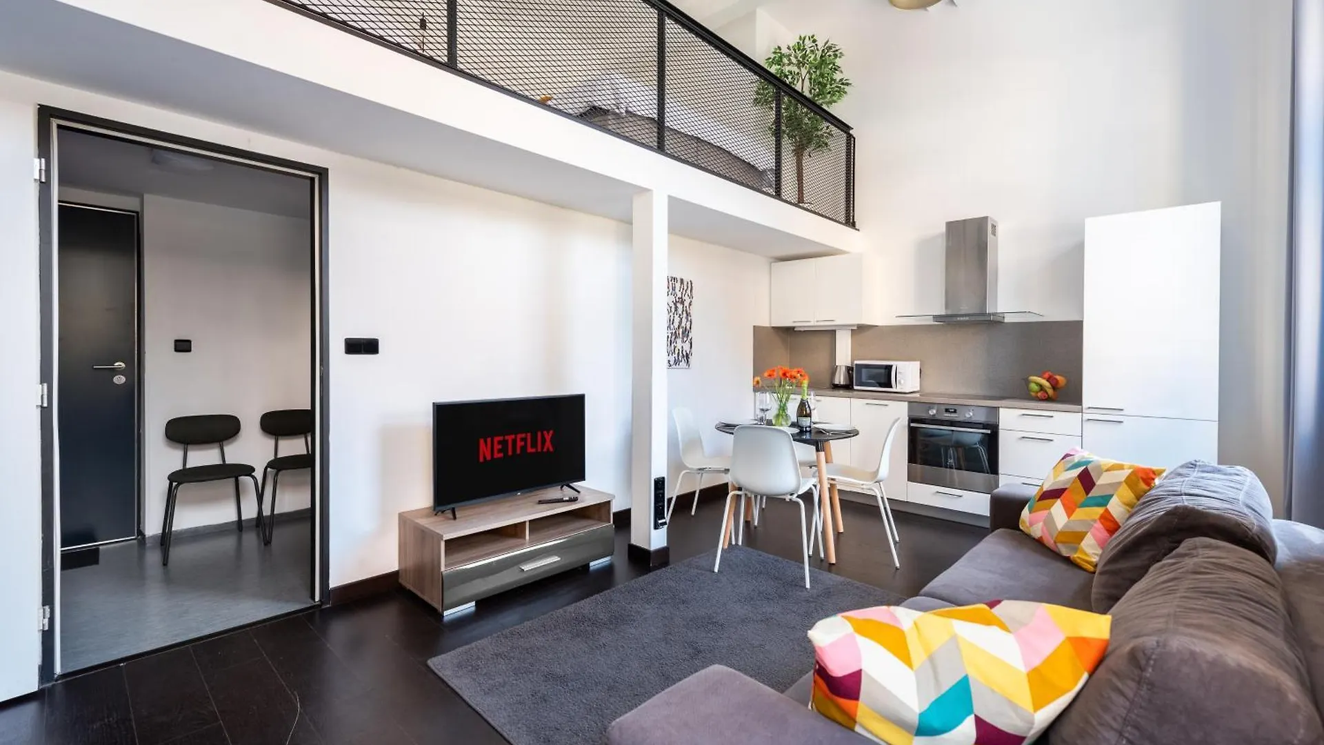 Loft Spacious Apartments In Prague