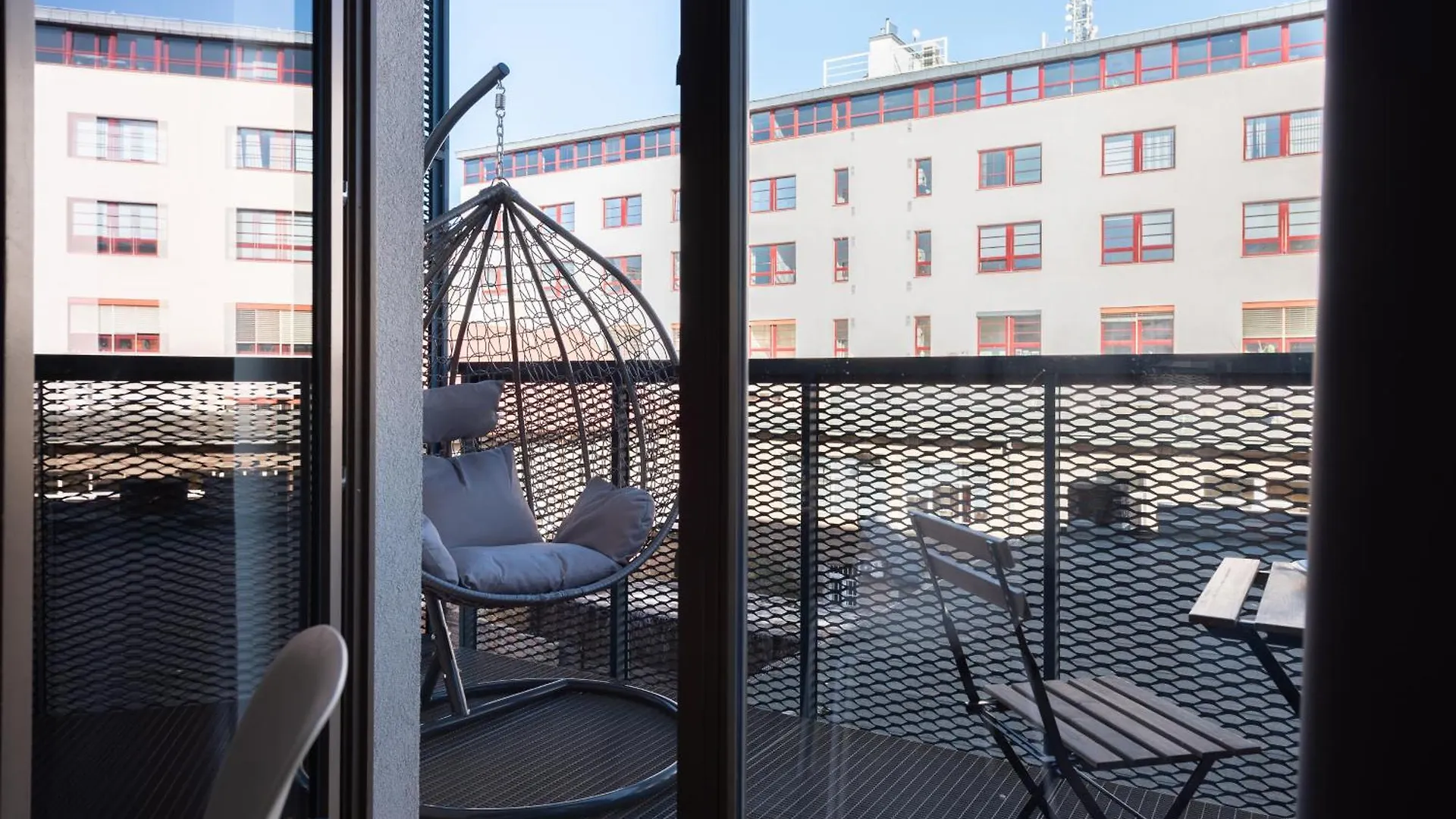 Loft Spacious Apartments In Prague