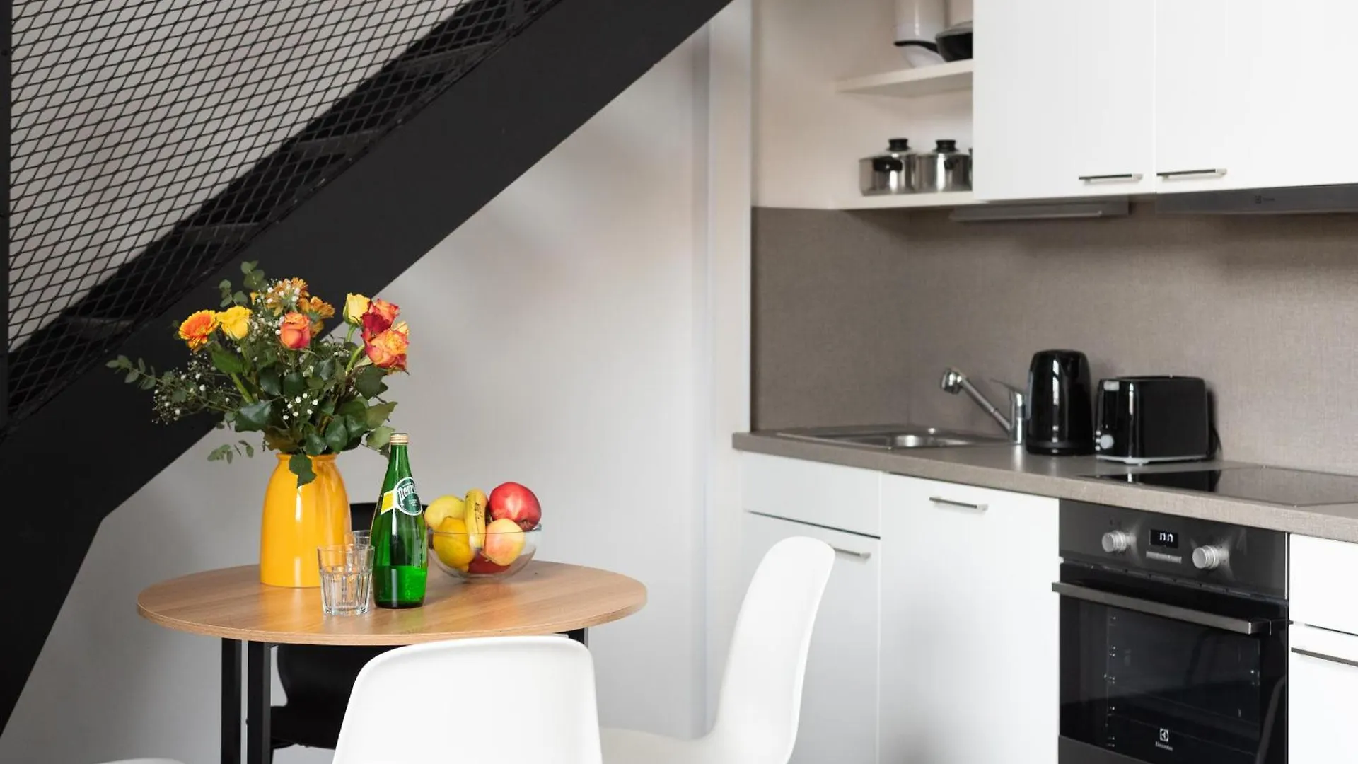 Loft Spacious Apartments In براغ 0*,