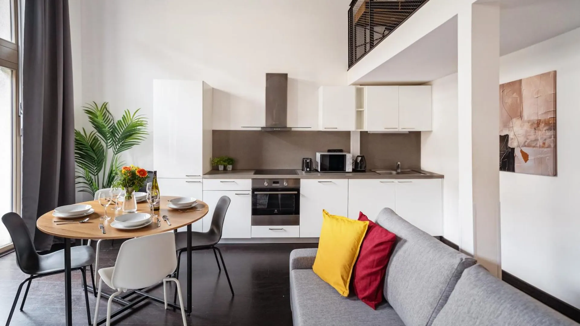 Loft Spacious Apartments In براغ